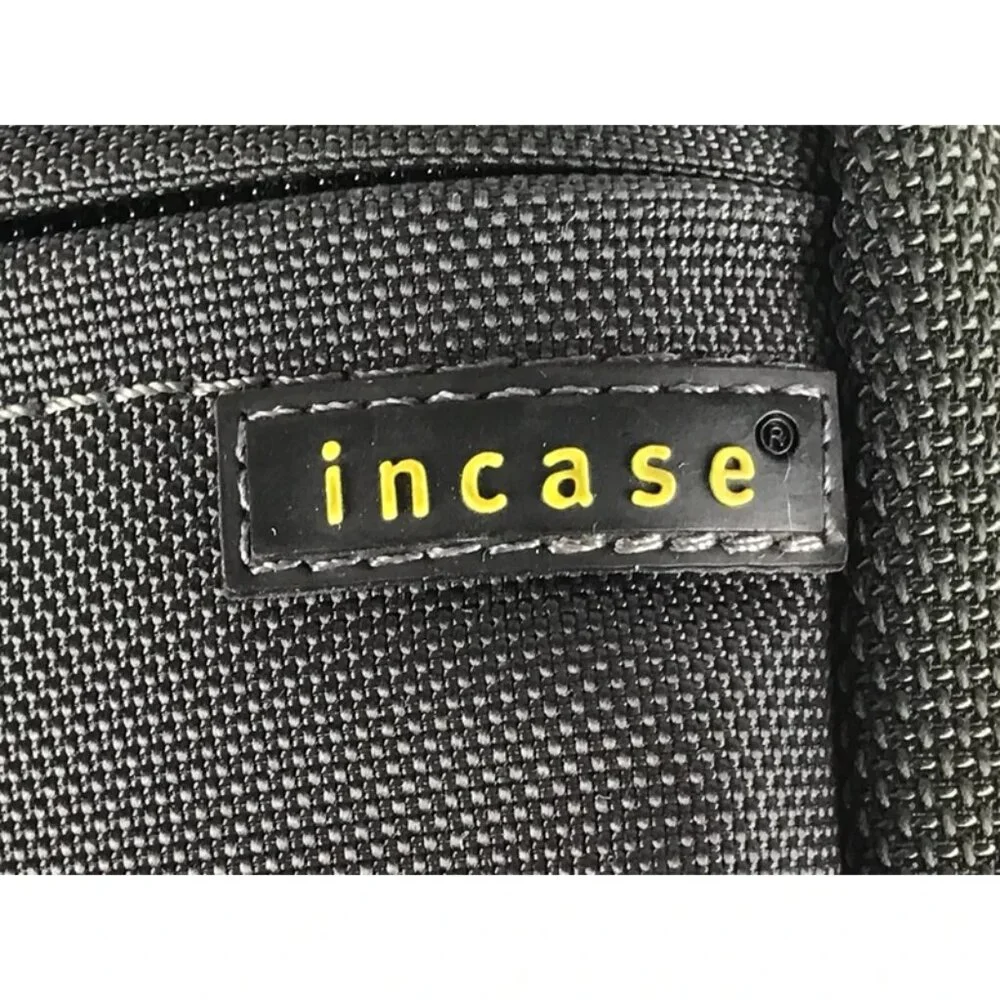 Incase Unisex Adults Olive Green Pockets Double Handles Zip‎ Around Laptop Bag